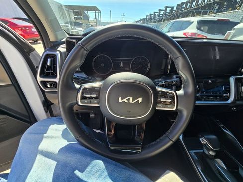 Used 2023 Kia Sorento S image 14