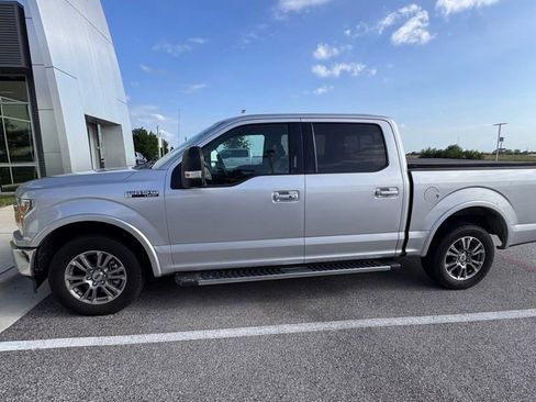 Used 2019 Ford F150 Lariat w/ Trailer Tow Package RWD image 4