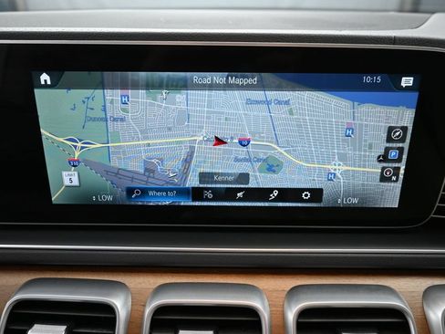 Used 2022 Mercedes-Benz GLS 450 4MATIC image 14