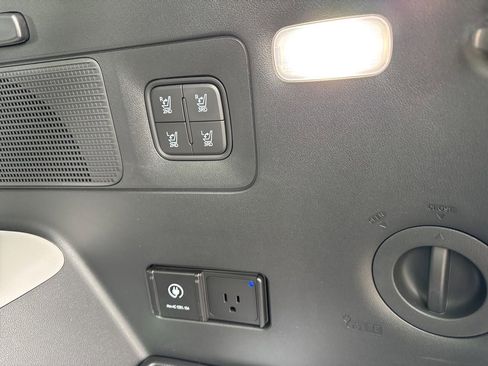 Used 2026 Hyundai Ioniq 9 Calligraphy image 12