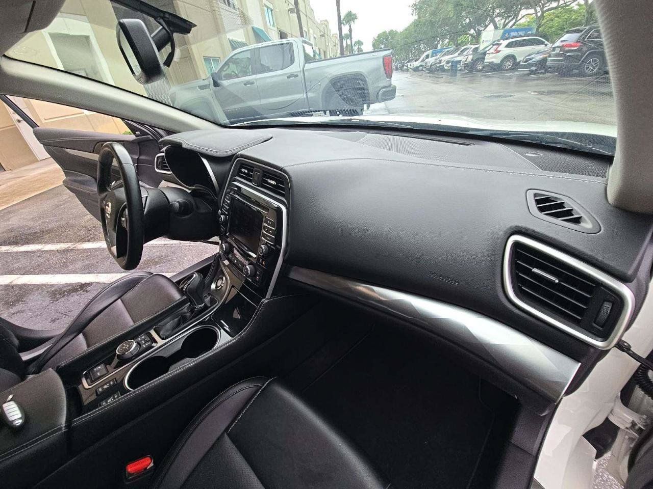 Used 2019 Nissan Maxima 3.5 SL w/ Floor Mat Group FWD image 17