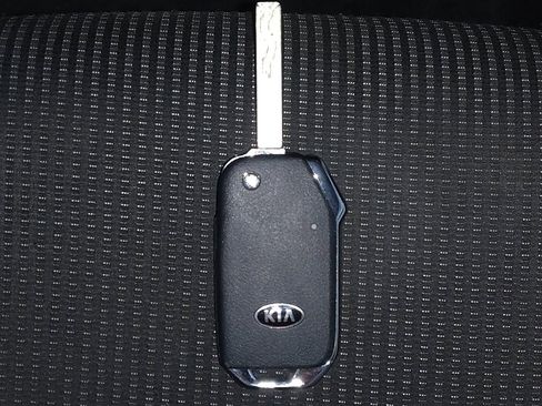 Used 2019 Kia Forte LXS image 32