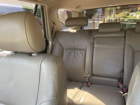 Used 2005 Toyota 4Runner Limited AWD/4WD image 6