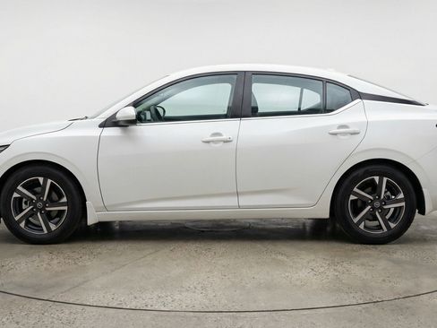 Used 2025 Nissan Sentra SV FWD image 5