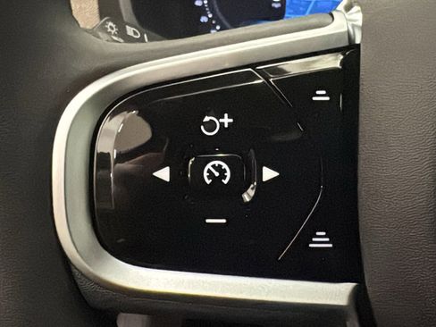 New 2026 Volvo XC90 T8 Ultra w/ Protection Package Premier AWD/4WD image 13
