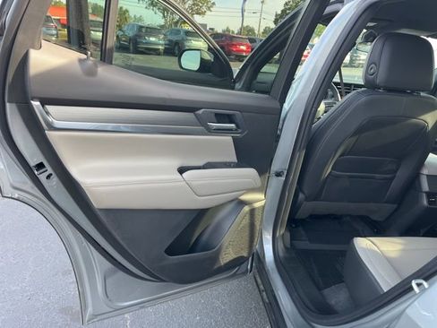 Used 2026 GMC Terrain Elevation w/ Elevation Premium Package AWD/4WD image 9