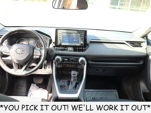 Used 2022 Toyota RAV4 LE FWD image 24