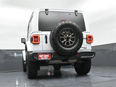 Used 2021 Jeep Wrangler Unlimited Sahara AWD/4WD image 26