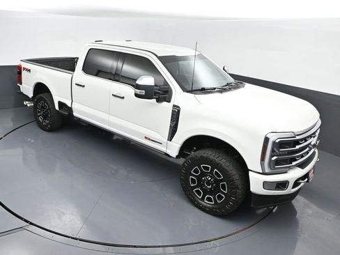 Used 2024 Ford F250 Platinum image 38