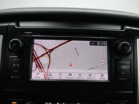 Used 2019 Nissan Titan SL w/ Midnight Edition image 17