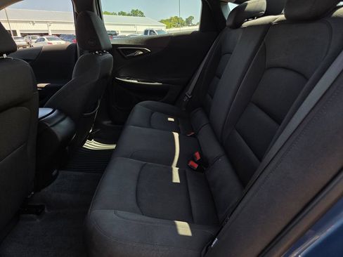 Used 2025 Chevrolet Malibu RS FWD image 19