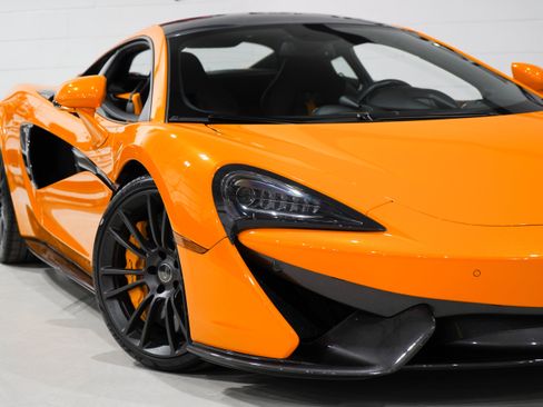 Used 2017 McLaren 570S Coupe RWD image 28
