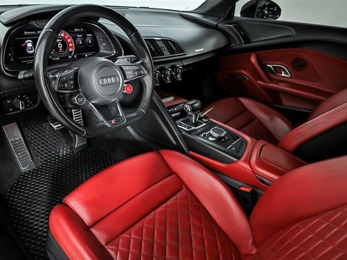 Used 2017 Audi R8 V10 w/ Carbon Exterior Package AWD/4WD image 23