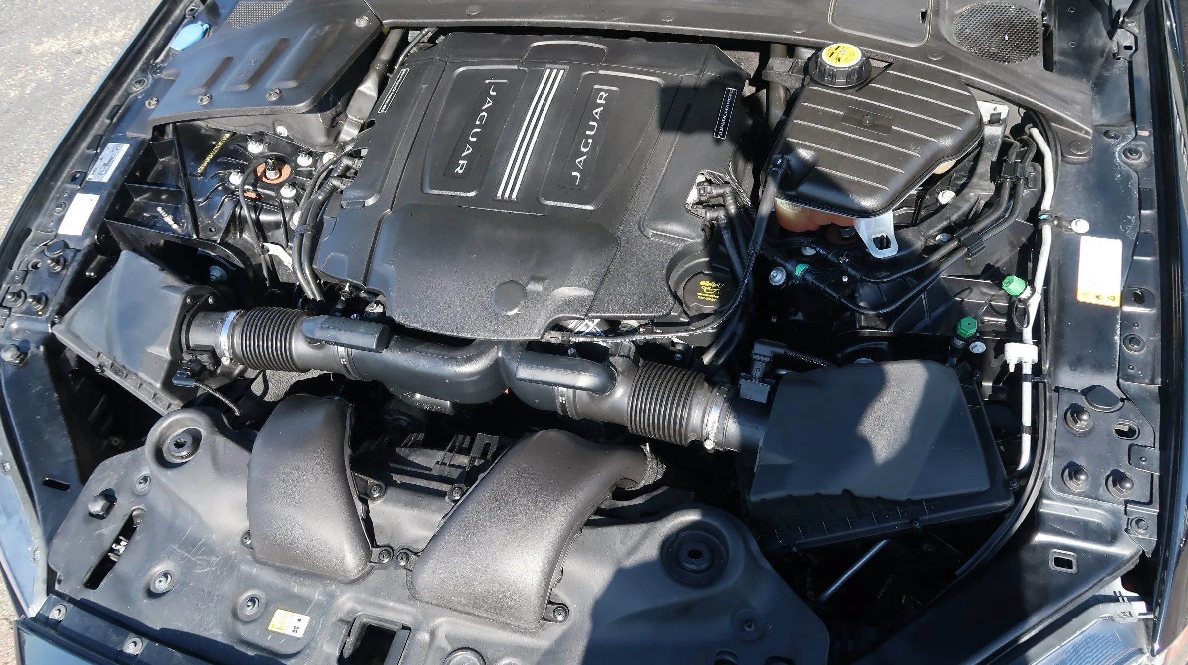 Used 2017 Jaguar XJ R-Sport RWD image 50