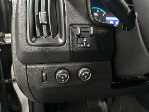 Used 2019 Chevrolet Colorado LT w/ Redline Special Edition image 16