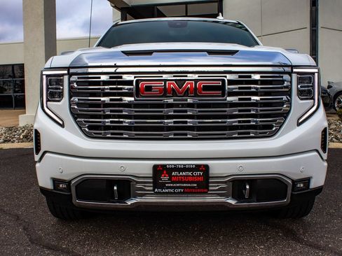 Used 2023 GMC Sierra 1500 Denali w/ Denali Reserve Package image 2