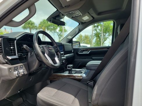Used 2023 GMC Sierra 1500 Elevation AWD/4WD image 11