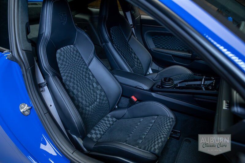 Used 2026 Porsche 911 Carrera GTS RWD image 31
