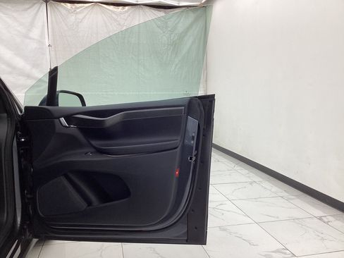 Used 2018 Tesla Model X 100D AWD/4WD image 25
