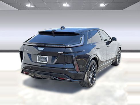 Used 2026 Cadillac Lyriq V w/ LPO, Floor Liner Package AWD/4WD image 8