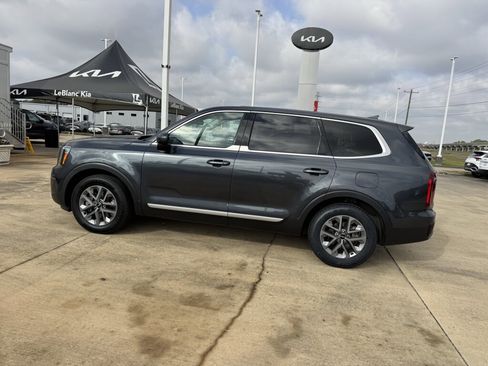 Used 2024 Kia Telluride LX image 25