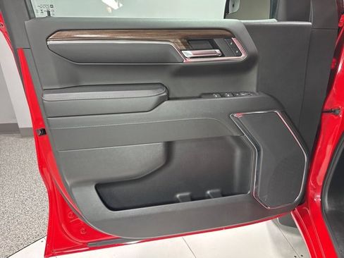 Used 2024 Chevrolet Silverado 1500 LT image 8