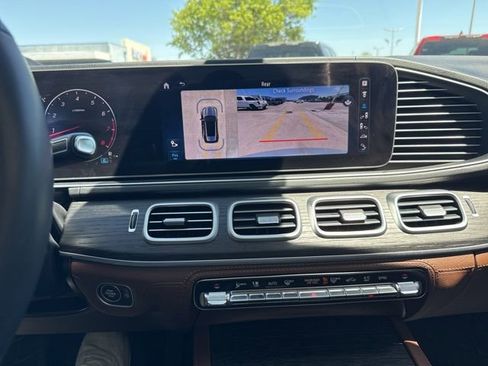 Used 2024 Mercedes-Benz GLE 350 4MATIC image 9