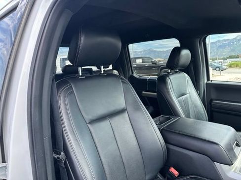 Used 2019 Ford F150 Lariat w/ Equipment Group 502A Luxury AWD/4WD image 32