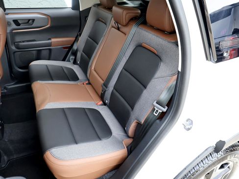 Used 2024 Ford Bronco Sport Outer Banks w/ Tech Package image 22