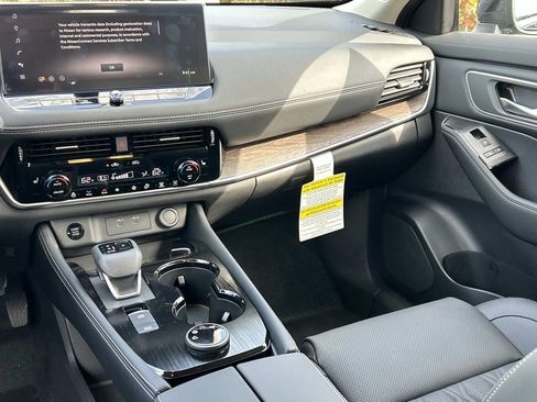 New 2026 Nissan Rogue Platinum w/ Platinum Premium Package AWD/4WD image 24