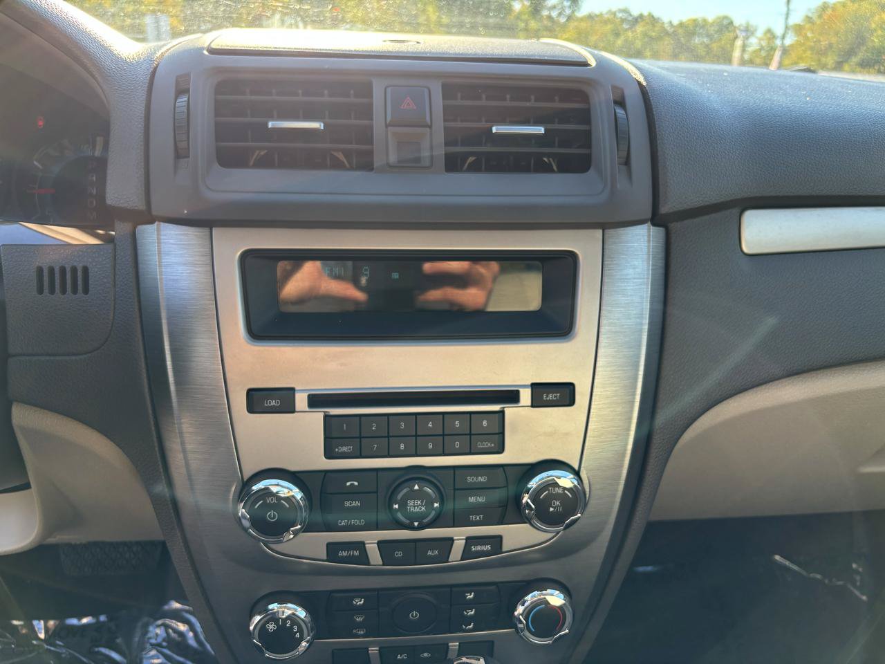 Used 2010 Ford Fusion SE FWD image 22