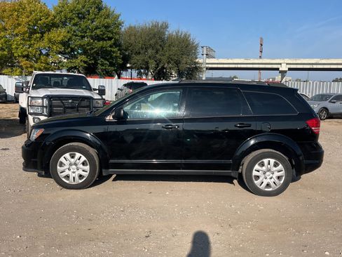 Used 2018 Dodge Journey SE image 4