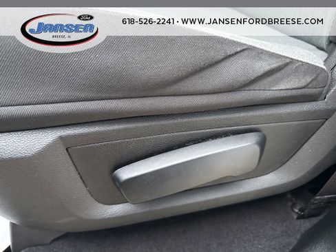 Used 2024 RAM 1500 Classic SLT image 9