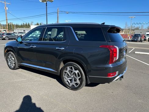 Used 2021 Hyundai Palisade Calligraphy image 4