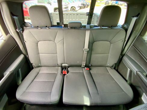 New 2025 GMC Canyon Elevation w/ Convenience Package image 33