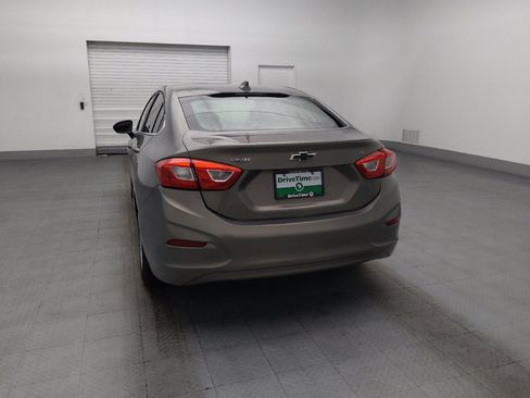 Used 2018 Chevrolet Cruze LT FWD image 6
