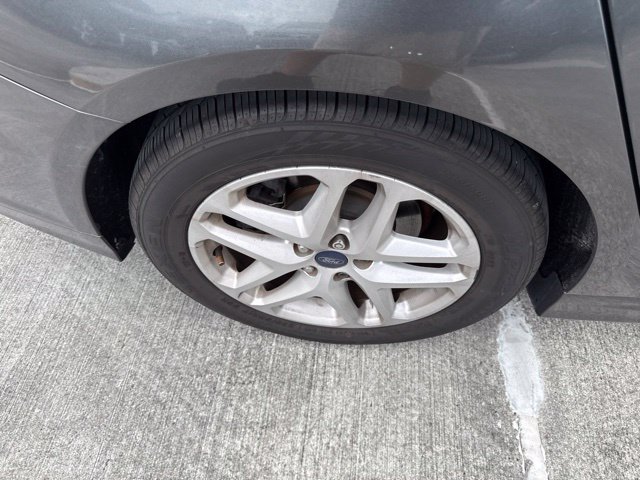 Used 2016 Ford Fusion SE FWD image 23