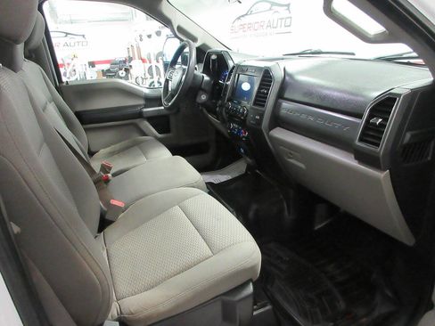 Used 2018 Ford F250 XLT w/ XLT Premium Package image 8