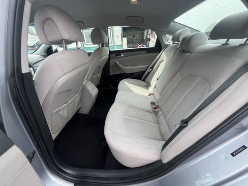 Used 2017 Hyundai Sonata SE image 11