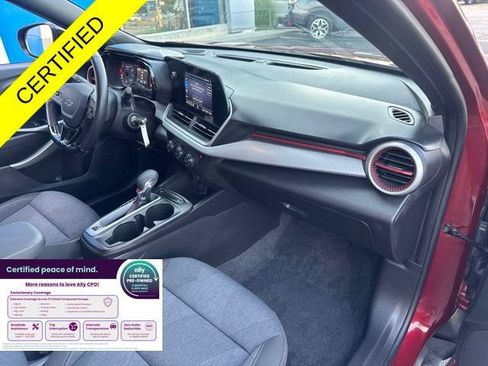 Used 2024 Chevrolet Trax RS FWD image 23