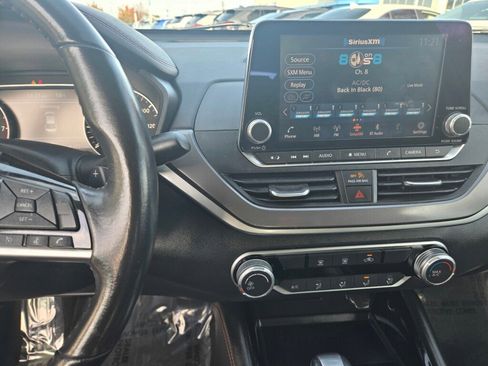 Used 2024 Nissan Altima 2.5 SR image 14