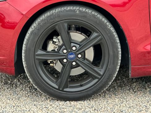 Used 2016 Ford Fusion SE FWD image 12
