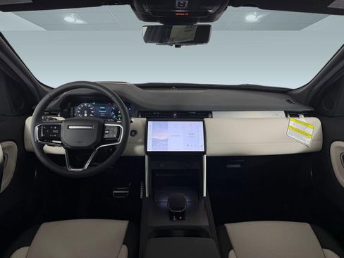 Used 2026 Land Rover Discovery Sport Landmark image 15