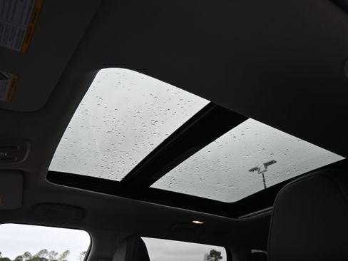 Used 2025 INFINITI QX80 Pure image 5