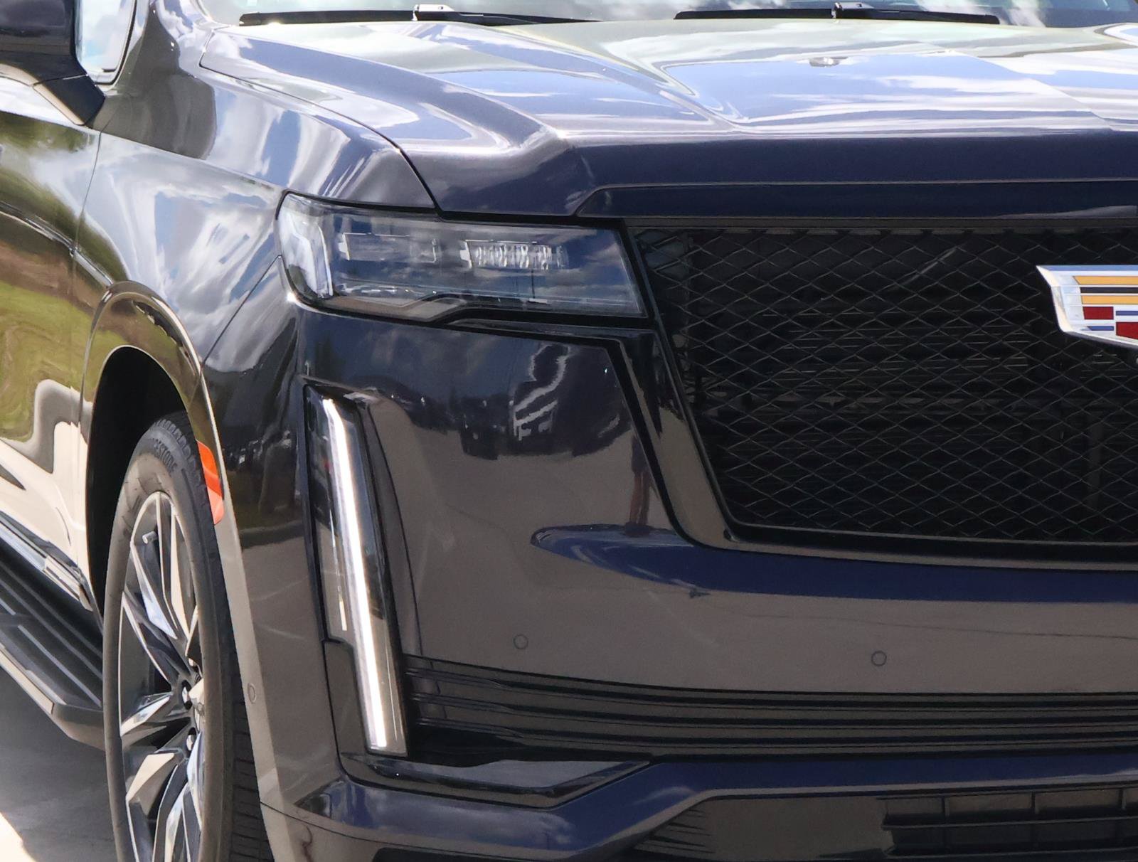 Certified 2024 Cadillac Escalade Sport Platinum AWD/4WD image 7