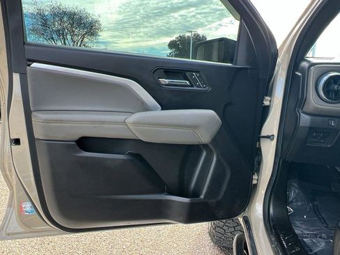 Used 2024 Chevrolet Colorado ZR2 w/ ZR2 Convenience Package III image 37