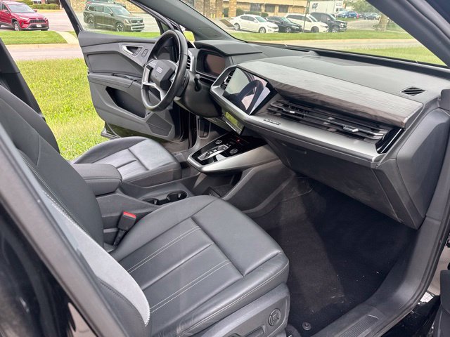 Used 2024 Audi Q4 e-tron Prestige w/ Black Optic Package AWD/4WD image 12