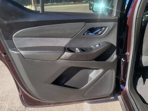 Used 2023 Chevrolet Traverse High Country FWD image 24