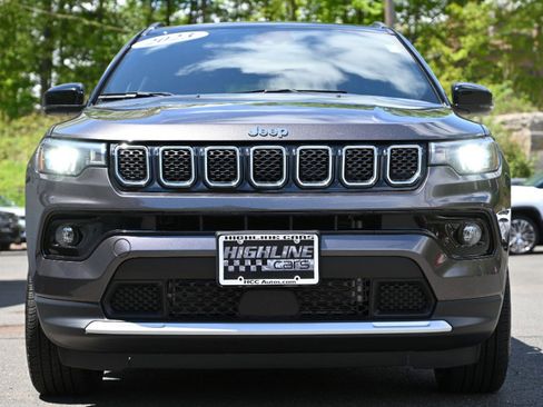 Used 2023 Jeep Compass Limited w/ Sun and Sound Group AWD/4WD image 9