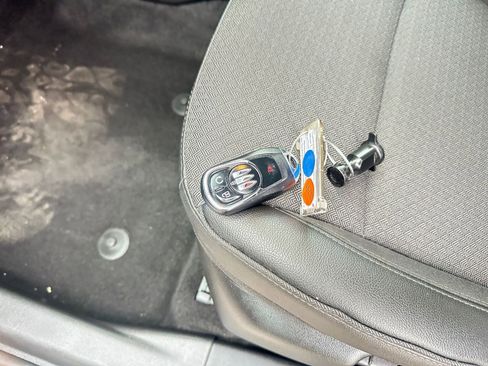 Used 2025 Buick Encore GX Preferred image 22